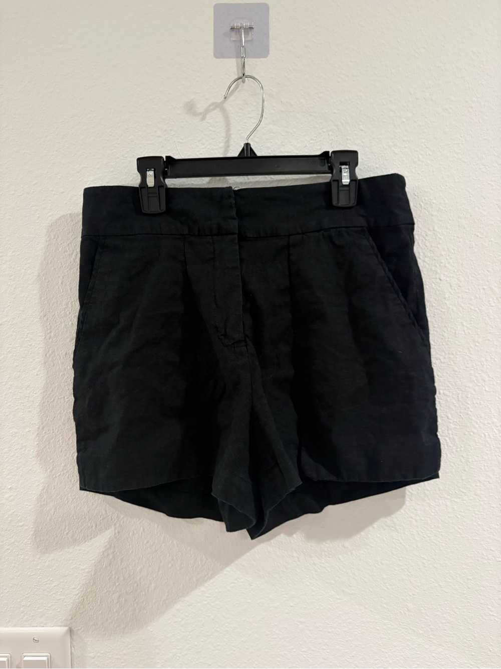 Vix Paula Hermanny High-waisted Black Shorts